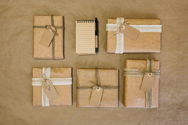 Sustainable activewear packaging boxes and supplies